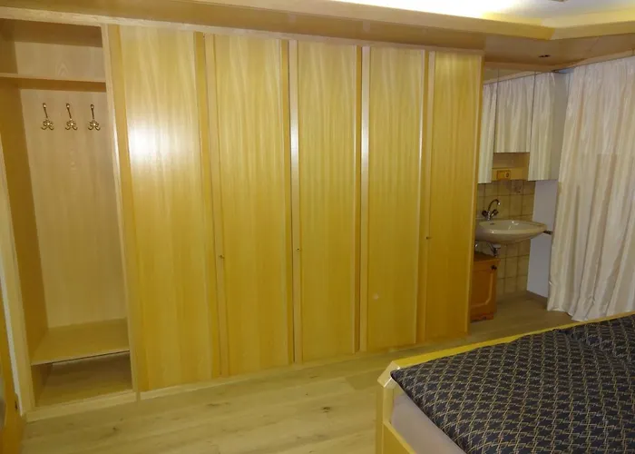 Haus Frohlich * Aurach bei Kitzbuehel